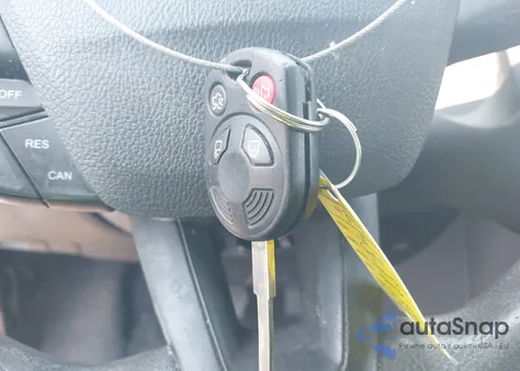 2018 Ford Focus Se z USA, uszkodzony, nr VIN 1FADP3F26JL266393